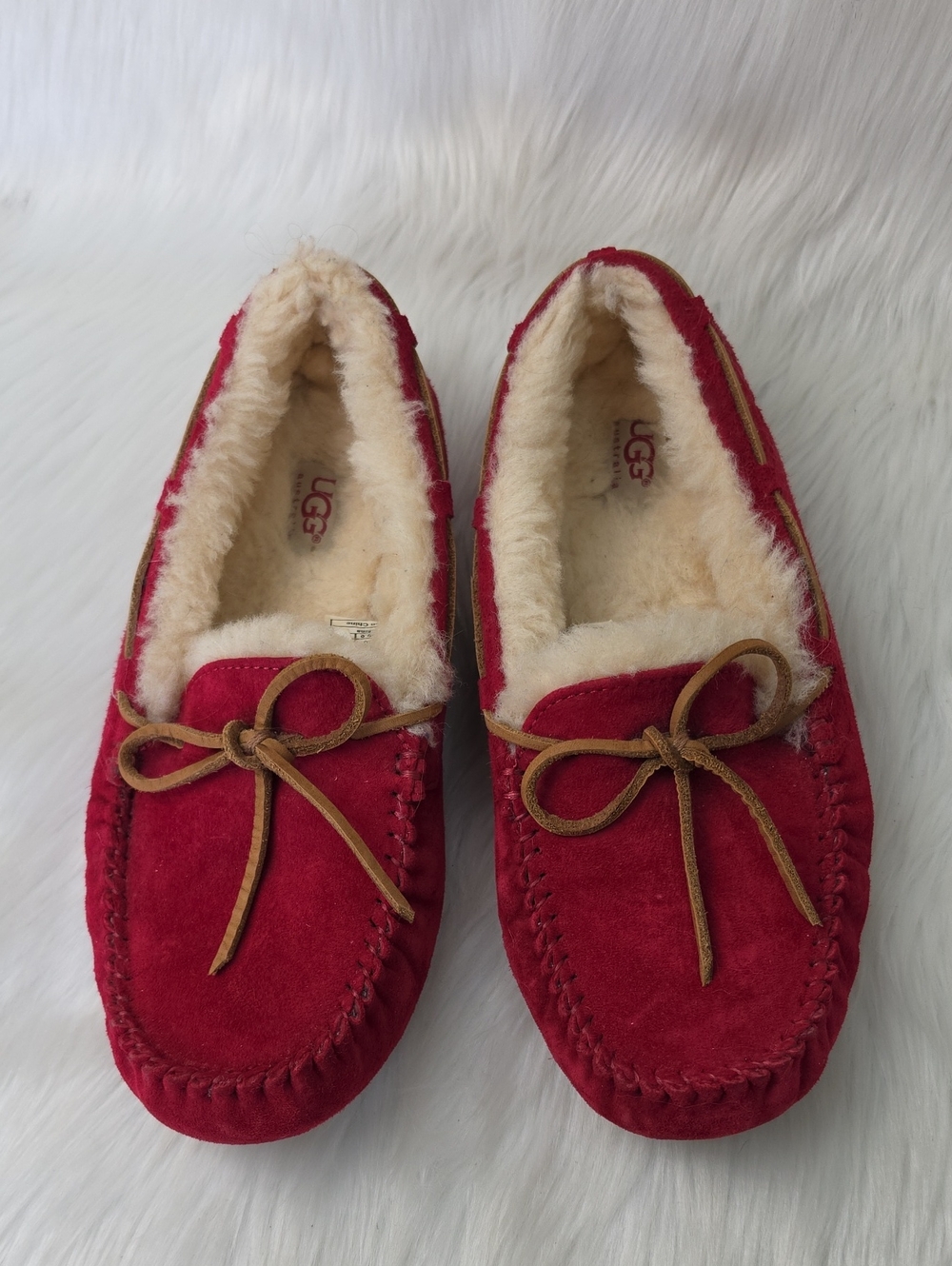 UGG Australia Dakota Cranberry Suede Shearling Lined Slip On Moccasin Slippers 8